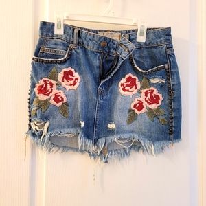 Free people denim mini skirt with roses size 27